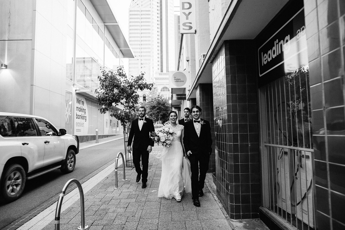 佩吉·萨斯(Perggy Saas)-珀斯(Perth)婚礼摄影师-面粉工厂(Flour Factory)婚礼招待会-31.jpg