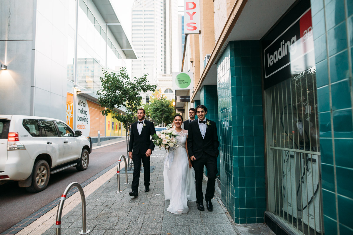 佩吉·萨斯(Perggy Saas)-珀斯(Perth)婚礼摄影师-面粉工厂(Flour Factory)婚礼招待会-32.jpg