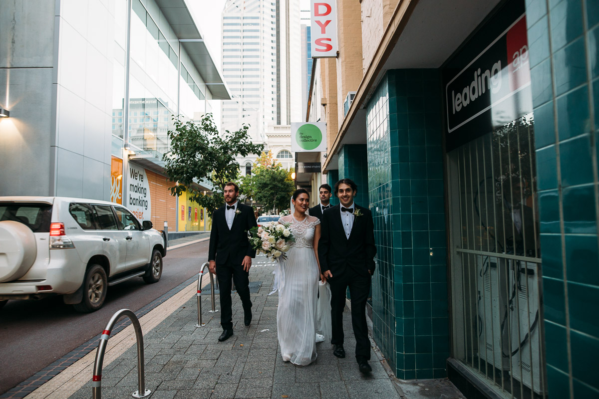佩吉·萨斯(Perggy Saas)-珀斯(Perth)婚礼摄影师-面粉厂(Flour Factory)婚礼招待会-33.jpg
