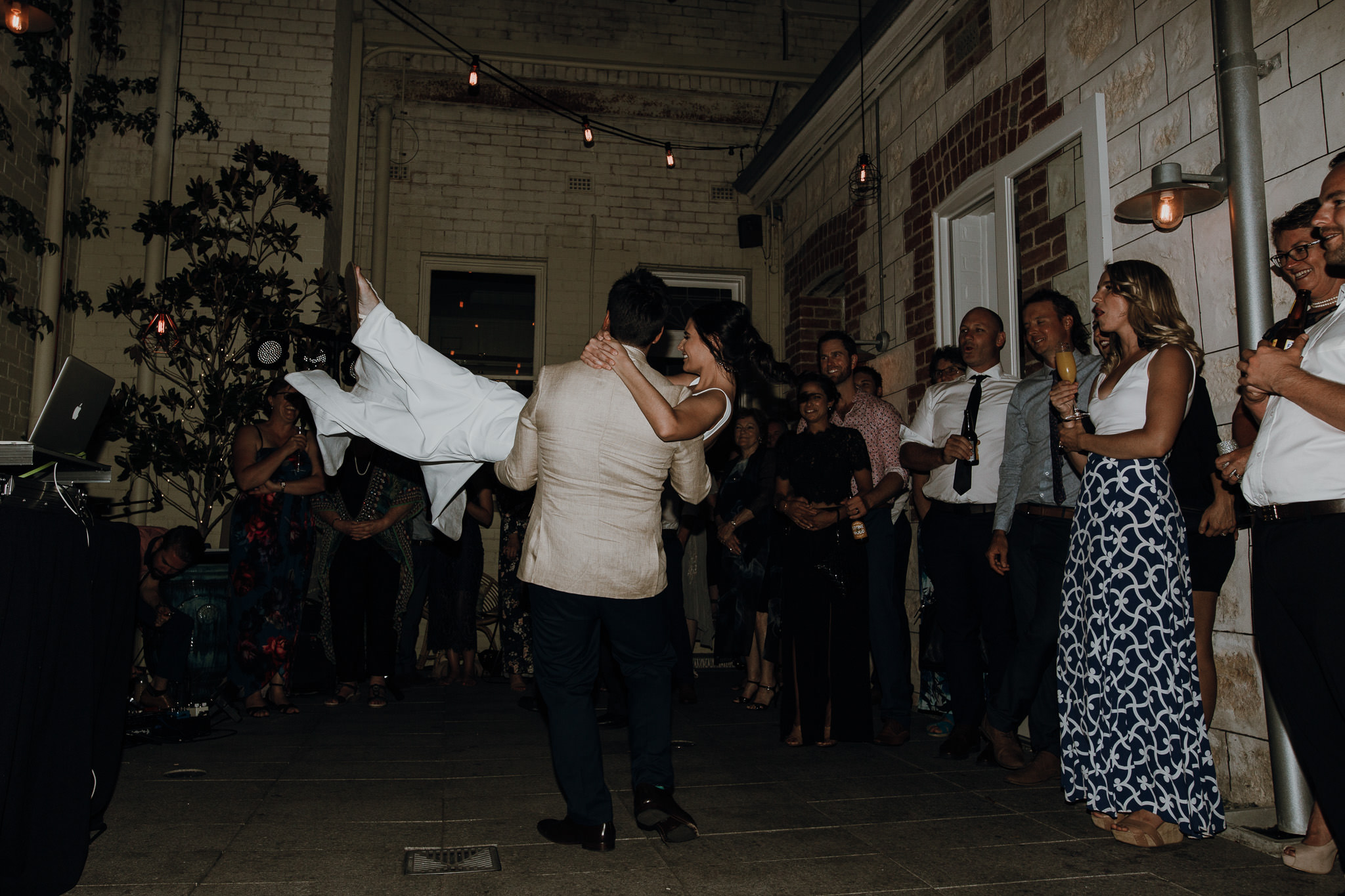 佩吉·萨斯(Peggy Saas) -Fremantle婚礼摄影师-Guildhall North Fremantle-2.jpg
