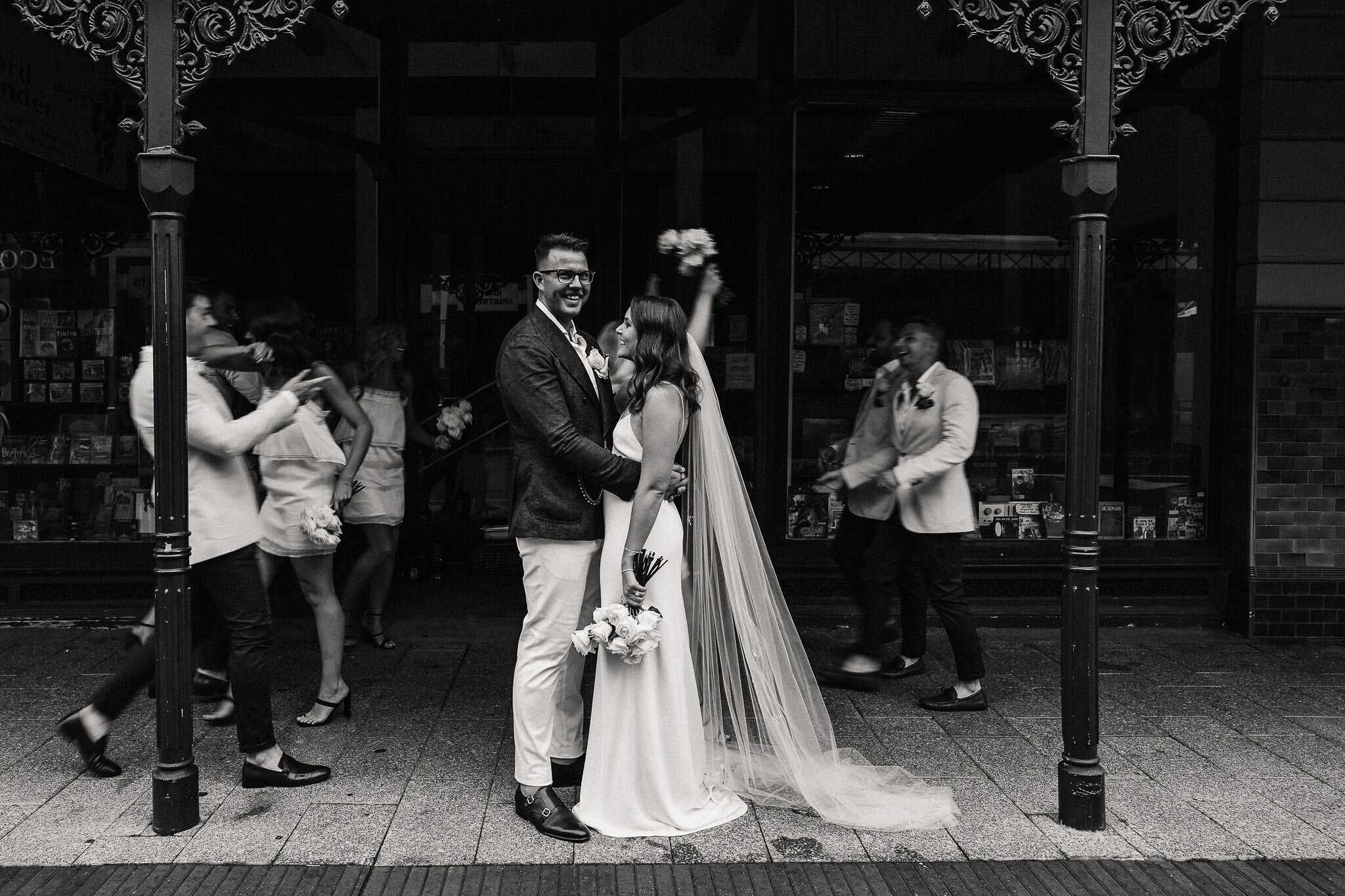 佩吉·萨斯(Peggy Saas)-珀斯(Perth)婚礼摄影师-PS Art Space Fremantle Wedding-128.jpg
