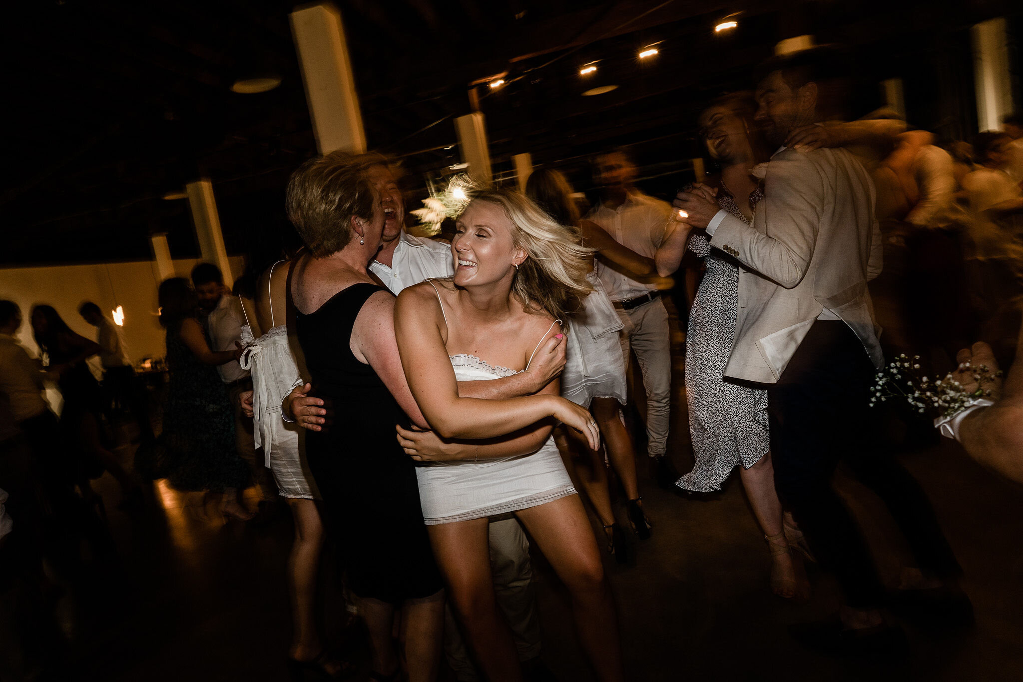 佩吉·萨斯(Perggy Saas)-珀斯(Perth)婚礼摄影师-PS Art Space Fremantle Wedding-238.jpg