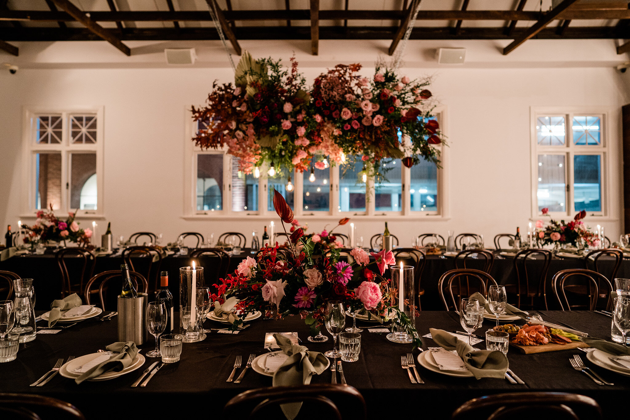 佩吉·萨斯(Peggy Saas)-珀斯(Perth)婚礼摄影师-面粉厂婚礼-签名花卉Design.jpg