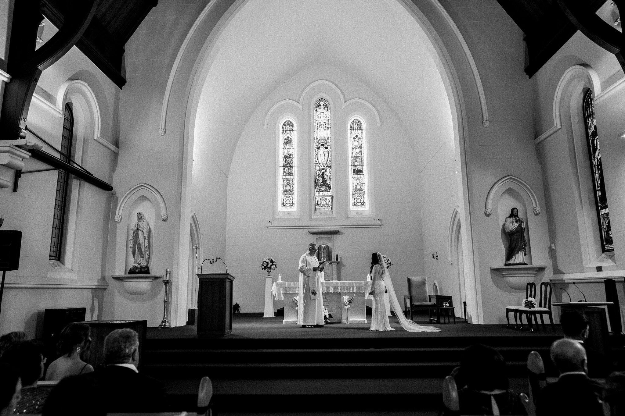 佩吉·萨斯(Perggy Saas)-珀斯(Perth)婚礼摄影师-圣心教堂(Sacred Heart Church)-COMO财政部-桑达福德葡萄酒婚礼-27.jpg