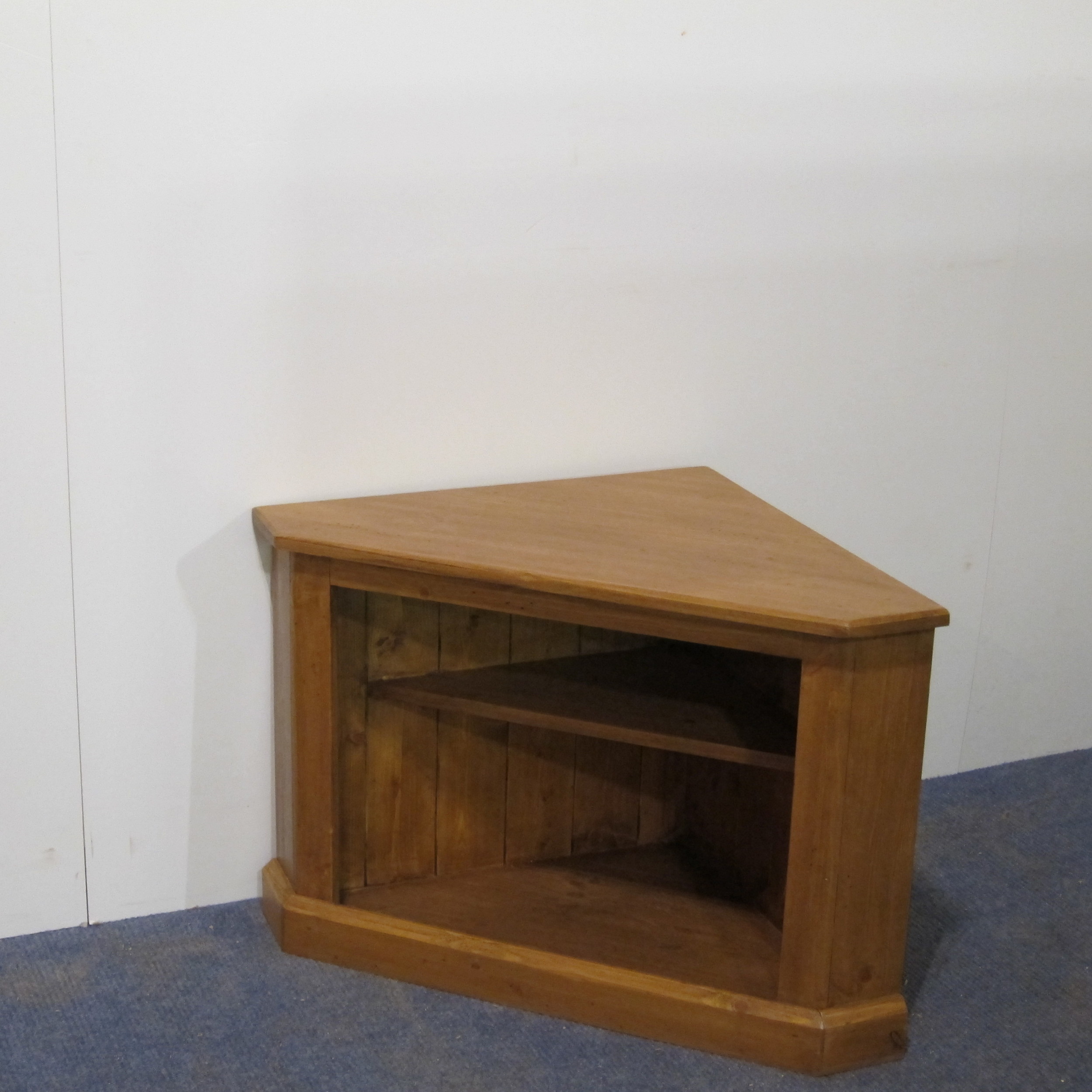 Small Pine Corner Tv Stand With Storage H72451 Pinefinders