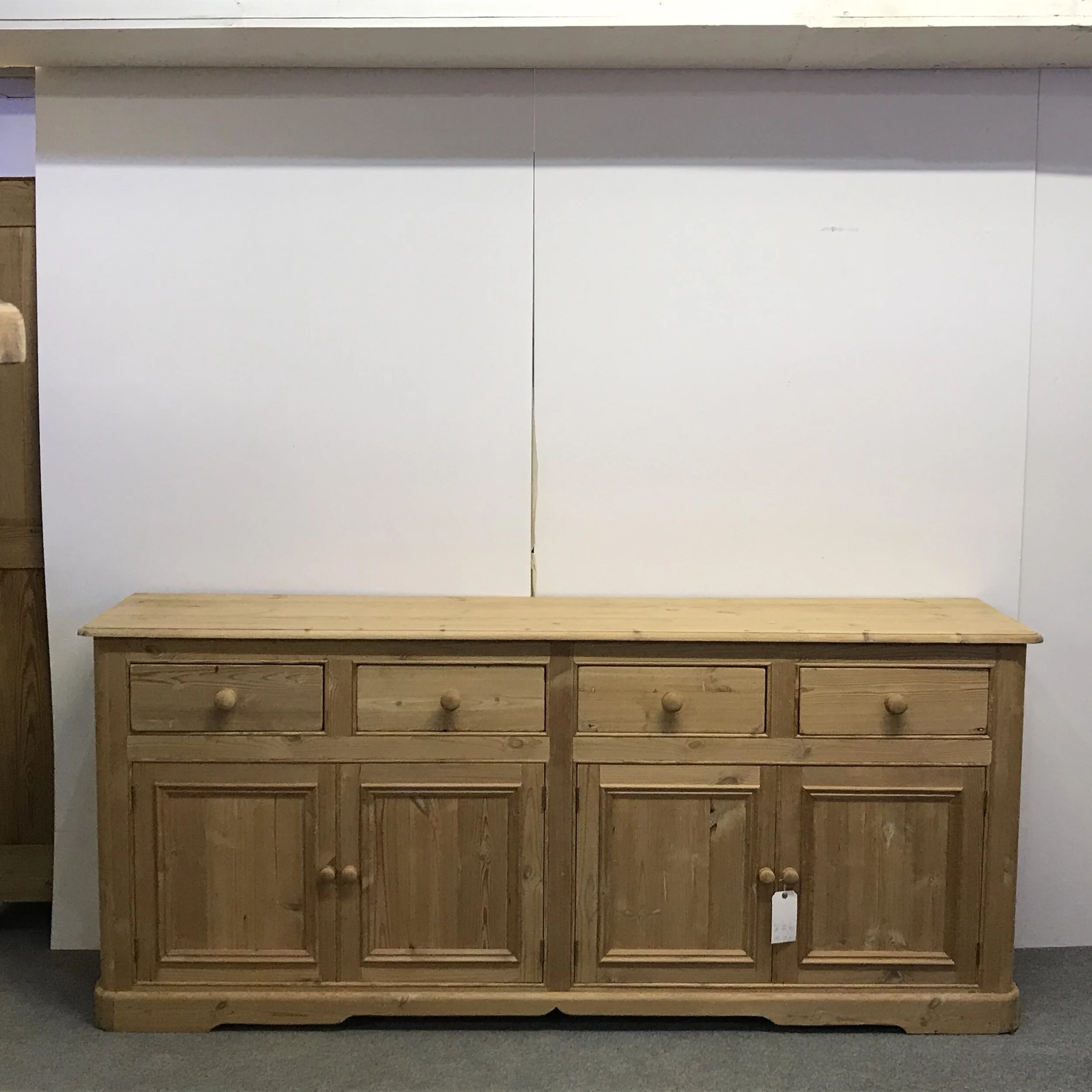 Large Reclaimed 4 Door 4 Drawer Pine Kitchen Sideboard D8008c