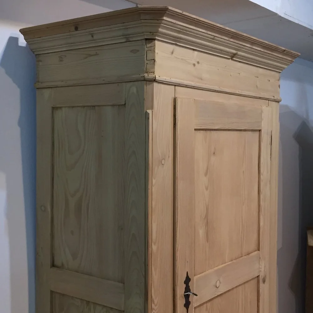 Tall Single French Antique Pine Wardrobe Dismantles D9705e