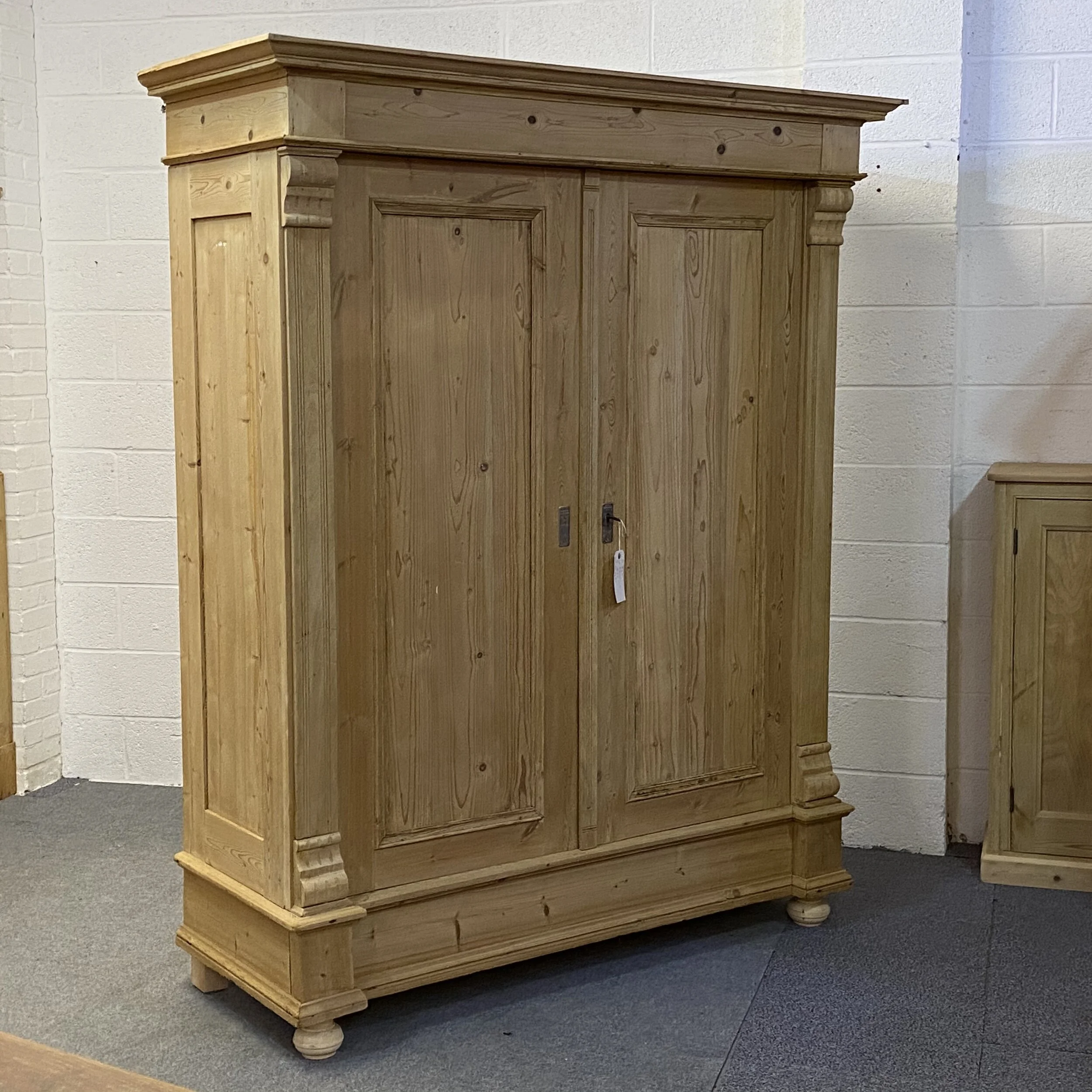 Large Double Antique Pine Wardrobe Dismantles E0909e