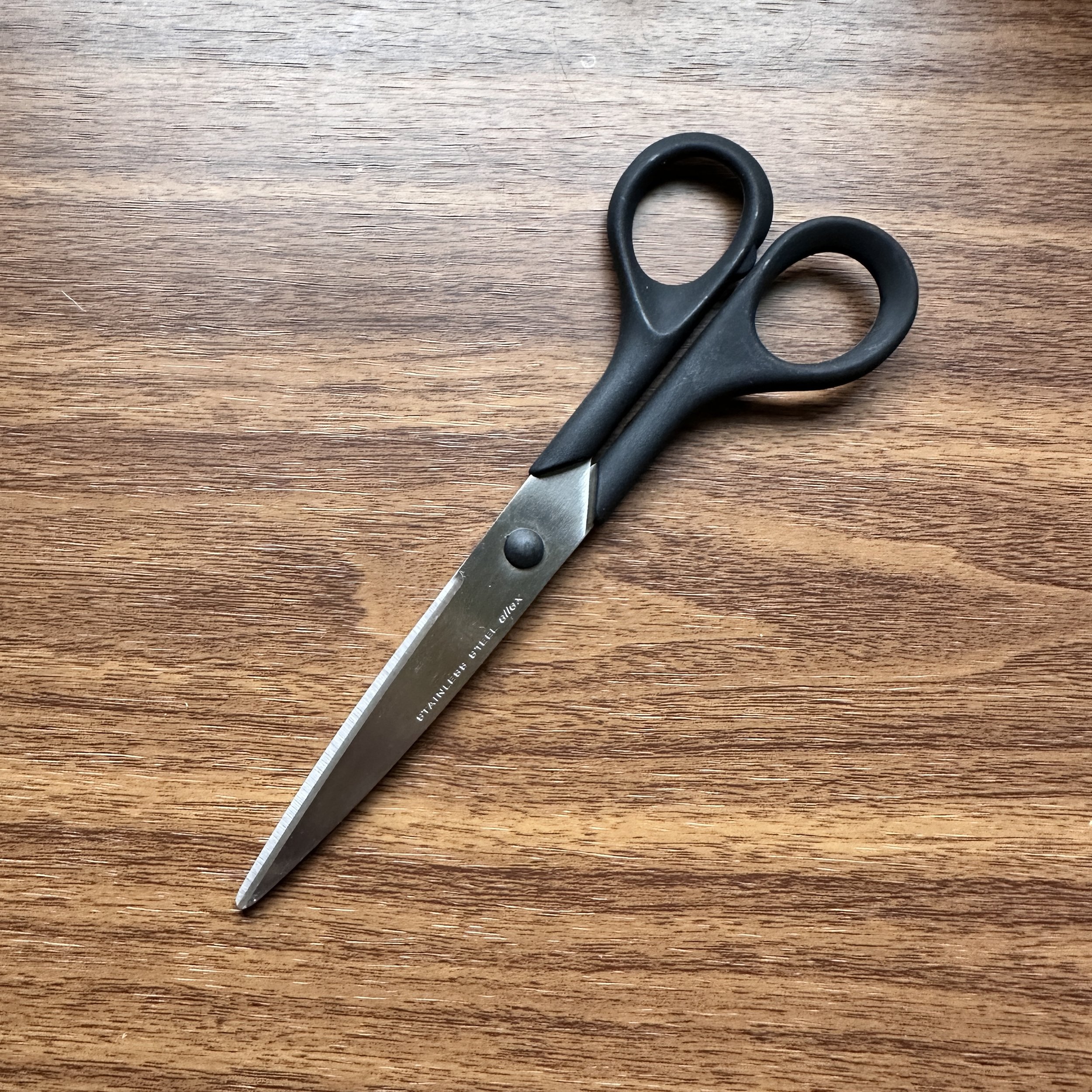 ALLEX Japanese Office Scissors for Desk, Small 5.3 All Purpose Scissors,  Made in JAPAN, All Metal Sharp Japanese Stainless Steel Blade with Non-Slip  Soft Ring, Yellow - Yahoo Shopping