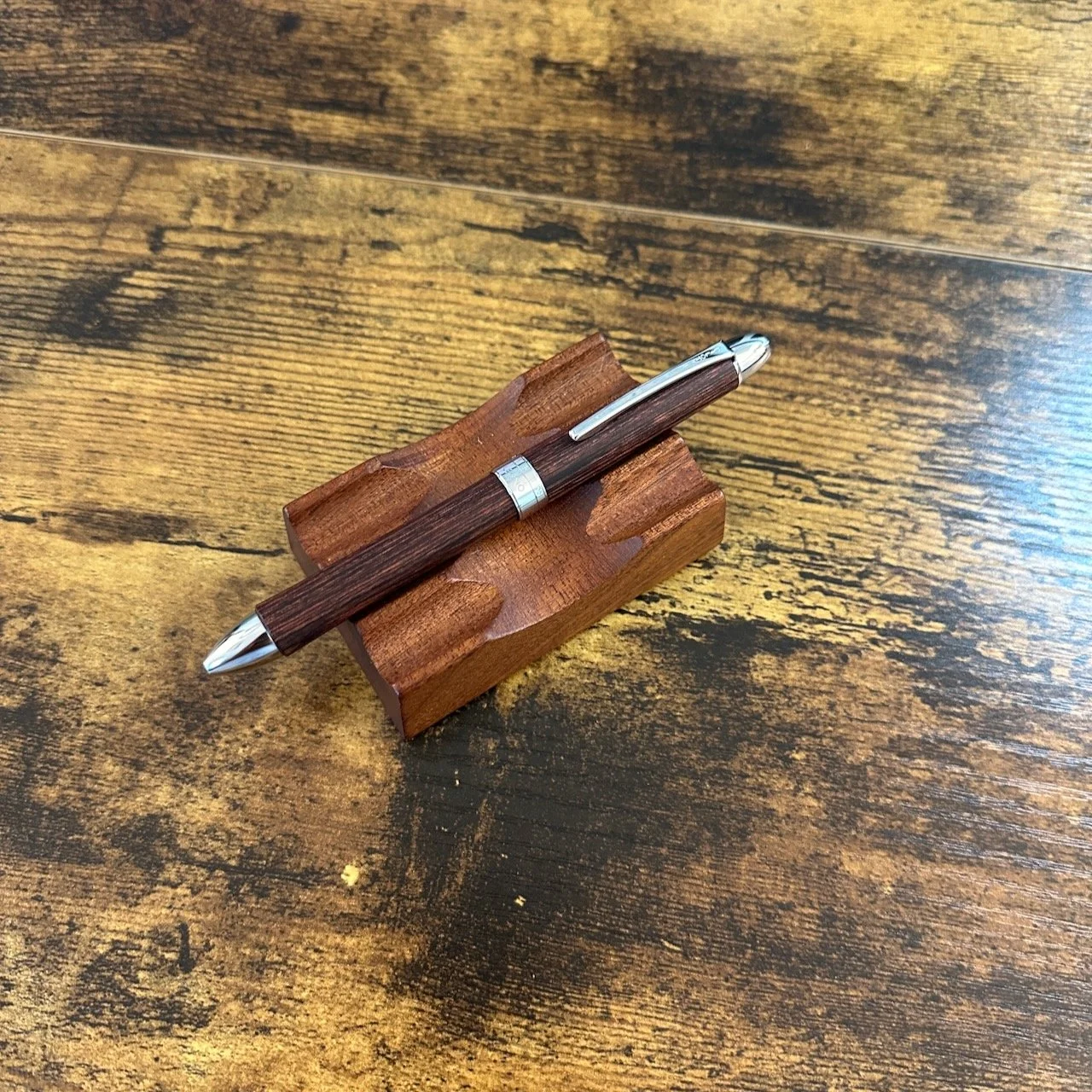 Pilot Legno 2+1 Multi Pen (Striated Wood) — The Gentleman