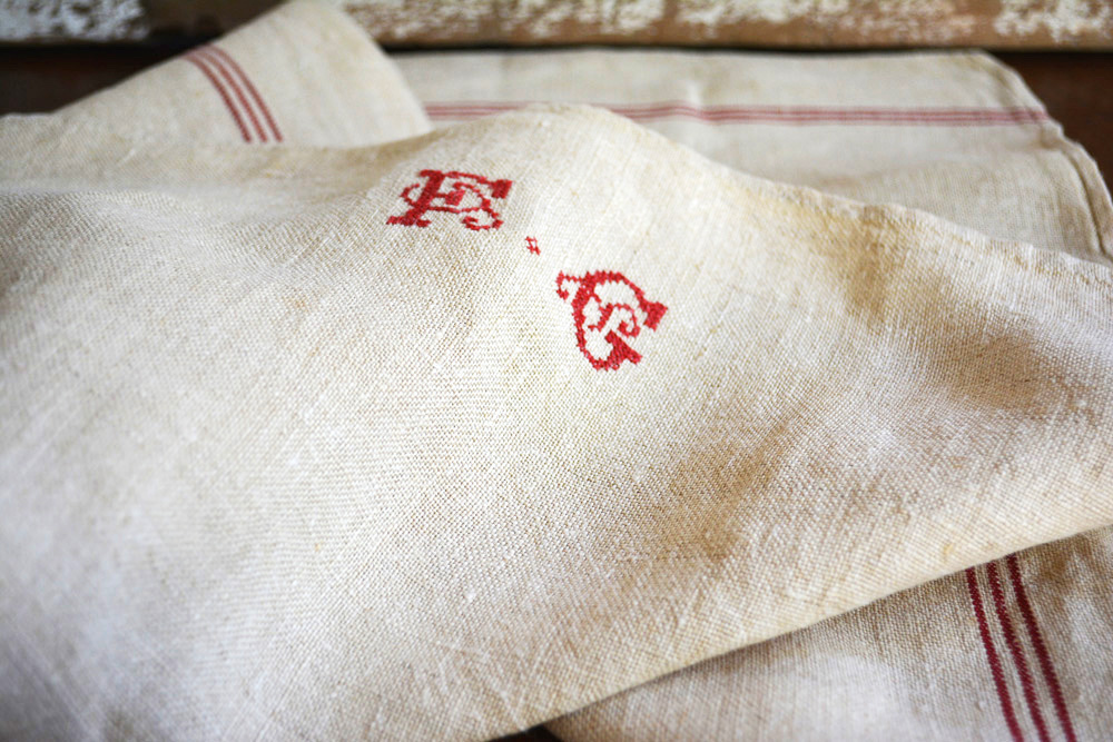 Homespun Vintage Linen and Embridered Hand Towel Red Embroidery