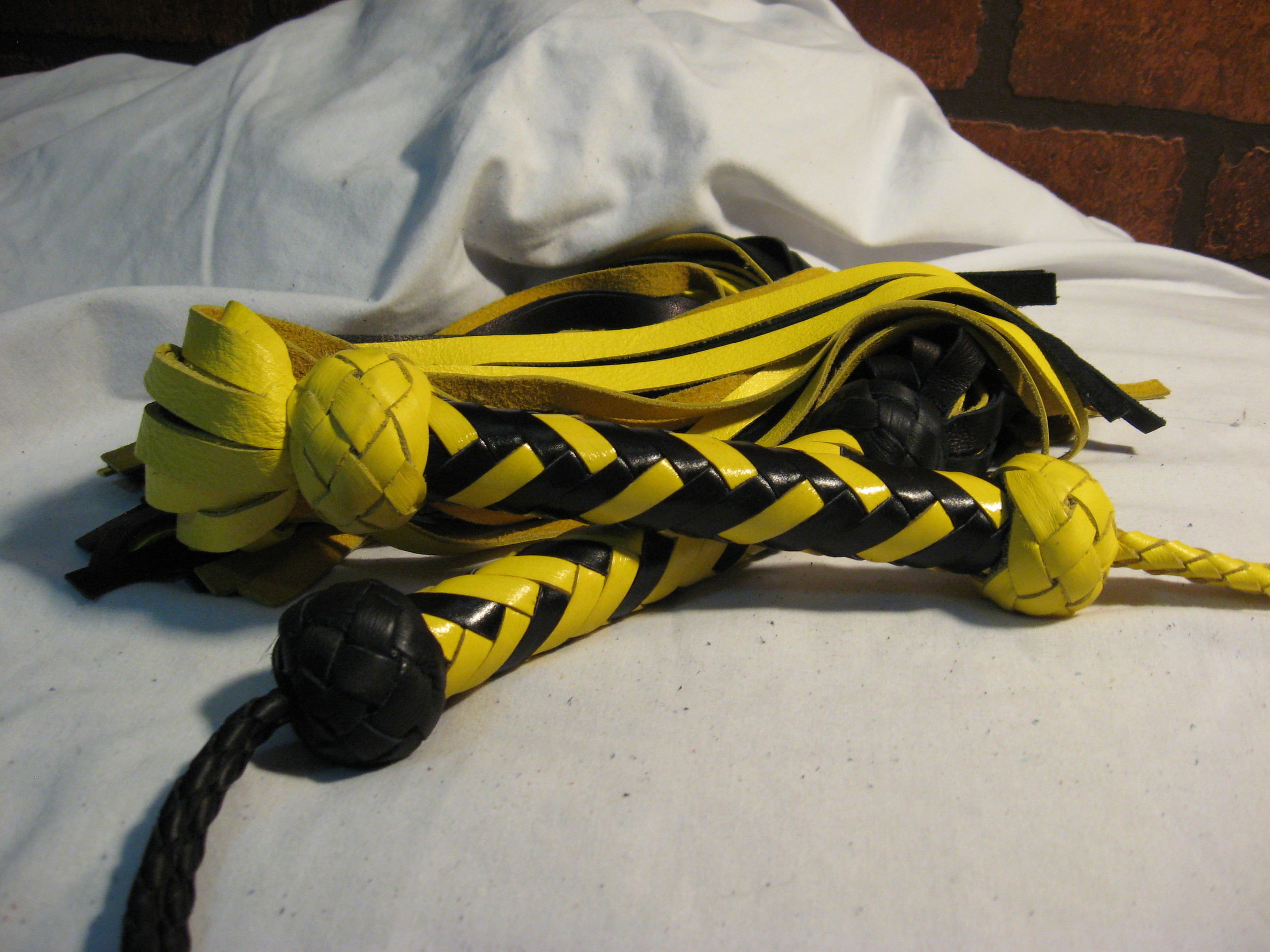 Deer Tanned Cowhide Flogger Rapture Leather