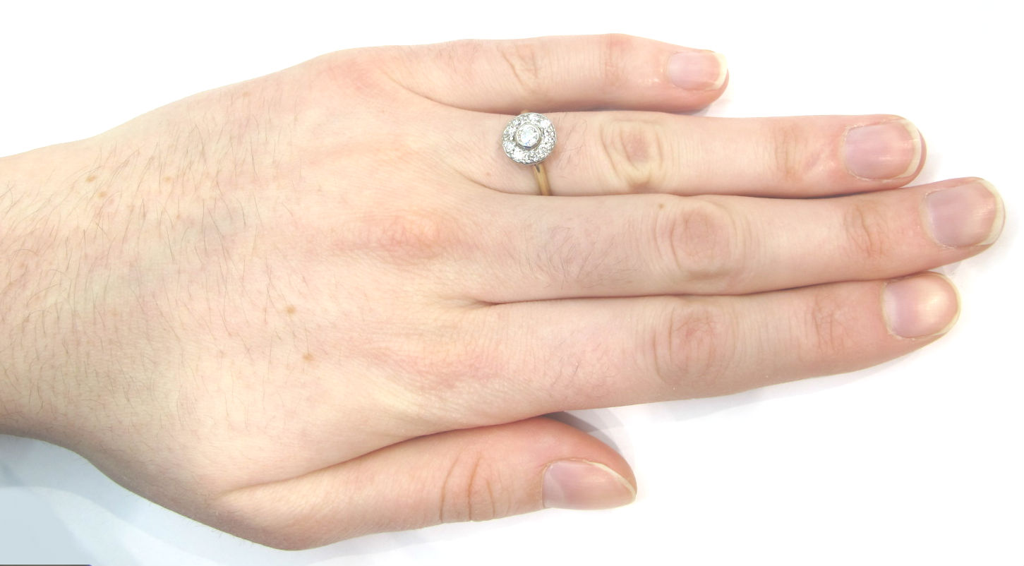 rw01320hand.jpg