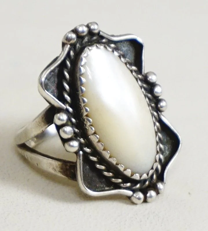 Item #918N- Vintage Women's Navajo Mother of Pearl Silver Beads Decorative Ring sz 5 1/2 —Women's Native American Variety Stone and Gemstone Rings-