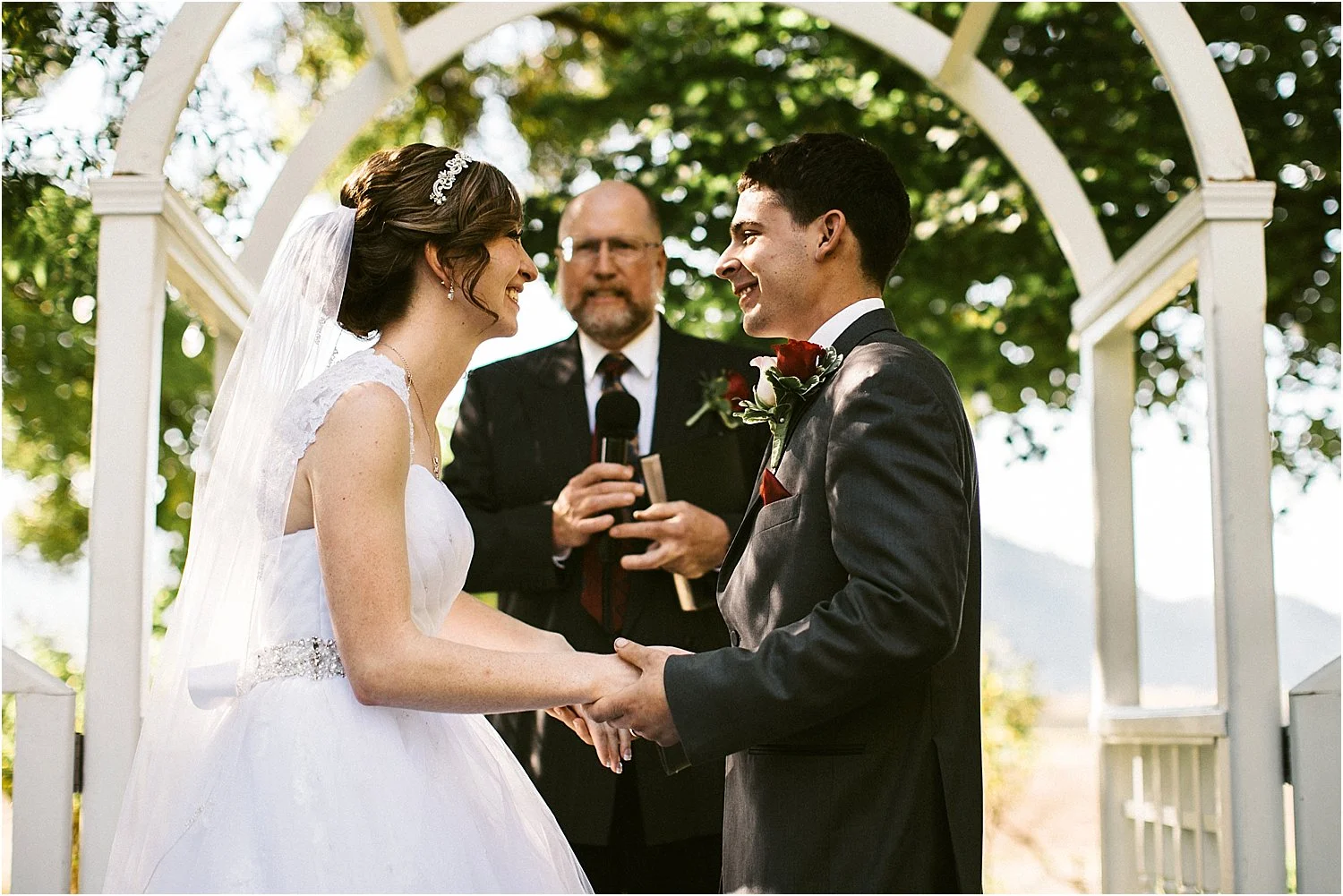 OregonweddingPhotographapher-54.jpg.