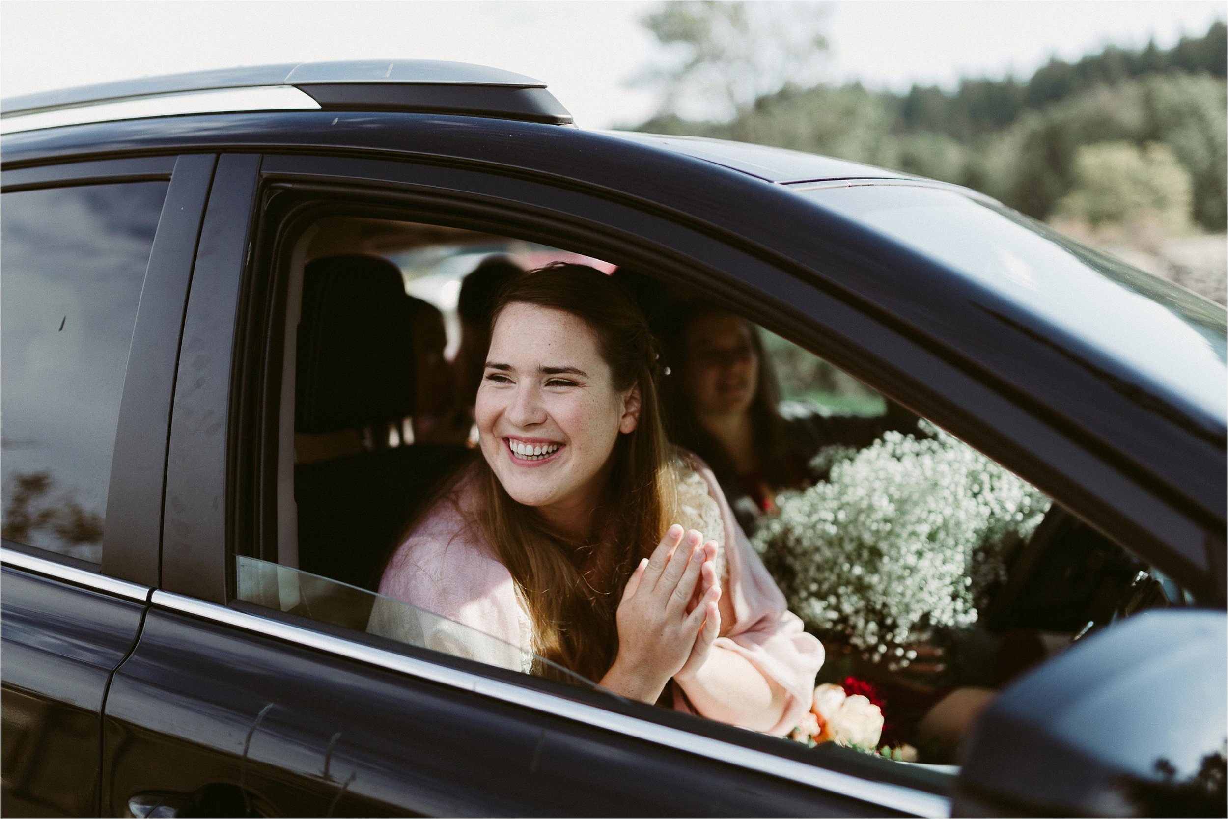 哥伦比亚河 - 峡谷 - Elopement-23.jpg