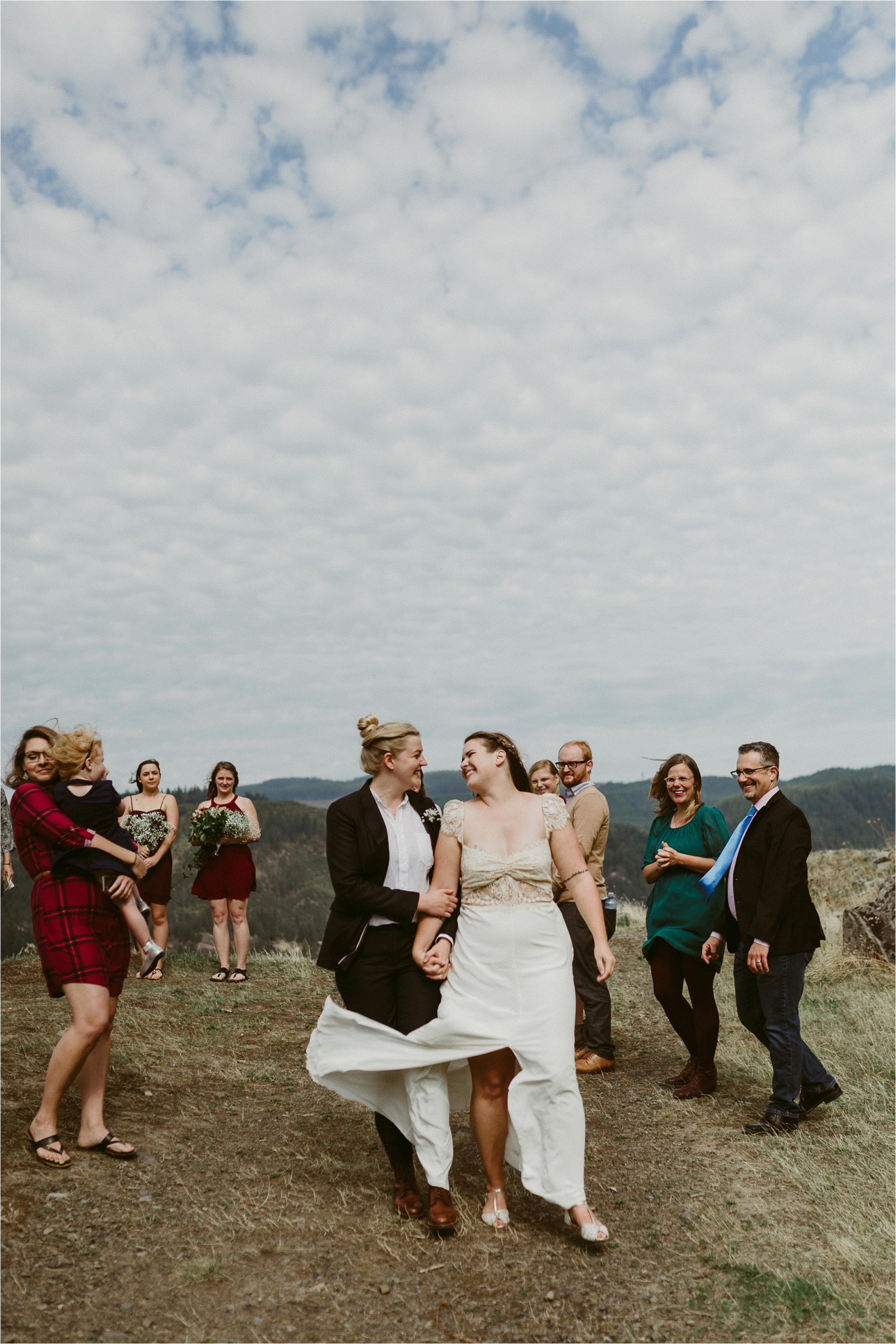 哥伦比亚河 - 峡谷 - Elopement-65.jpg