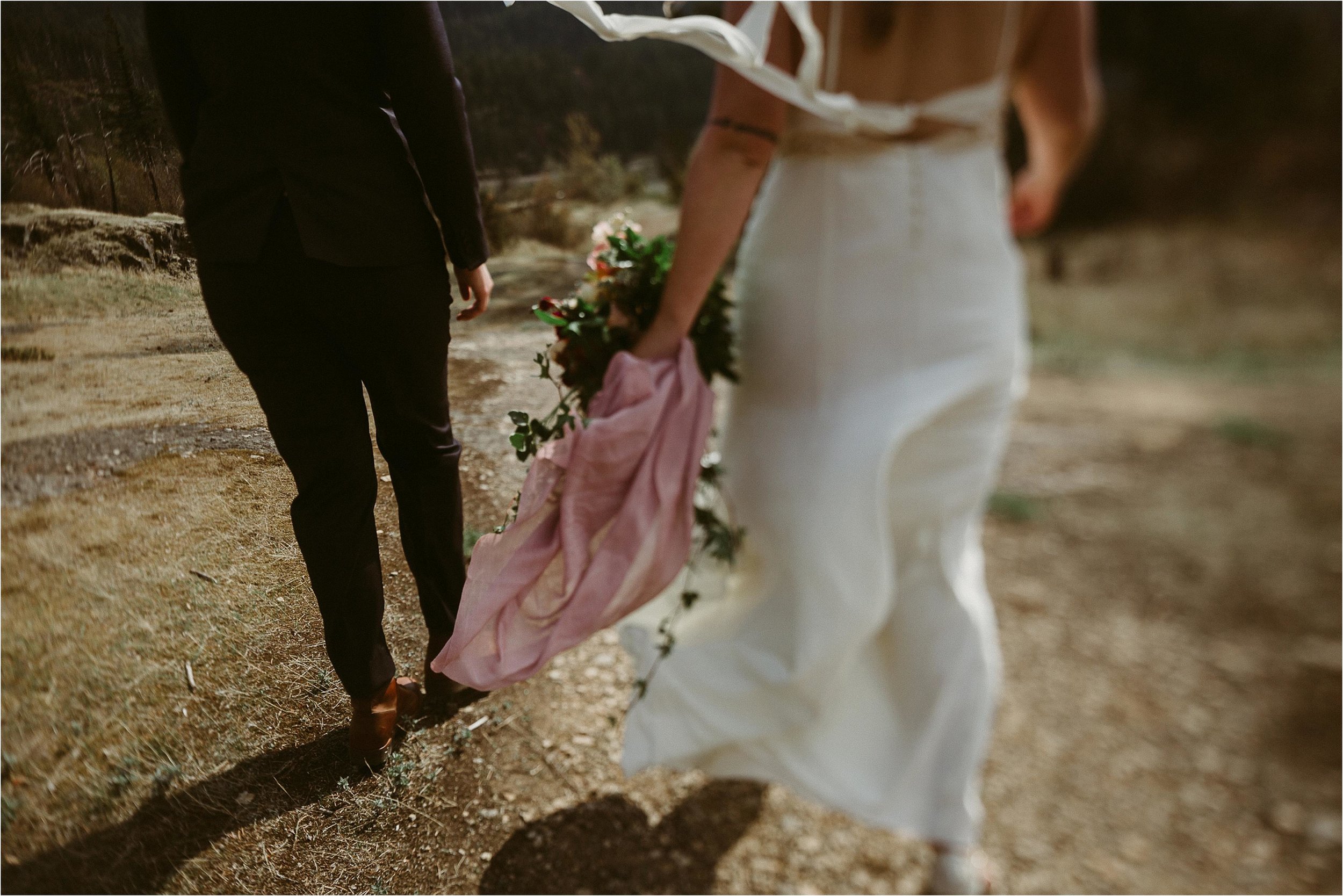 哥伦比亚河 - 峡谷 - Elopement-119.jpg