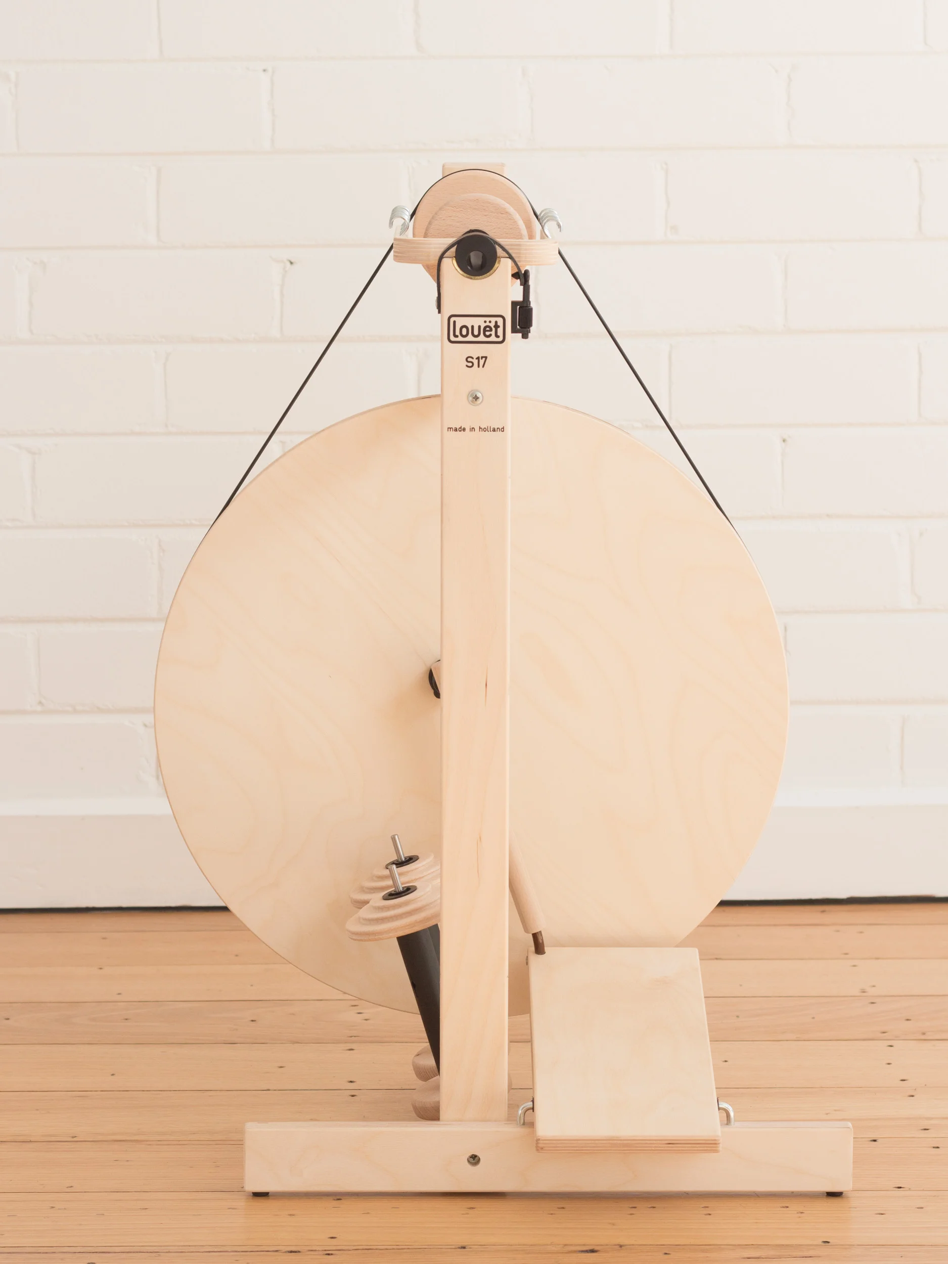 Louet S17 Spinning Wheel — Loom + Spindle 