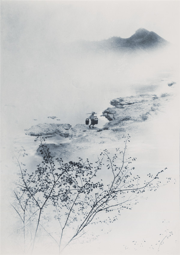从1934年黎明的河边绘图水,照片作者Lang Jingshan