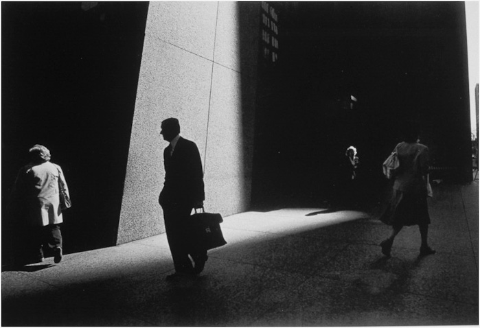 雷·梅茨克(Ray Metzker)善用阳光和阴影。 图片©Ray M 埃茨克
