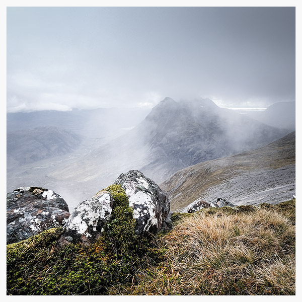 Loch Coire Mhic Fhearchair,苏格兰托里顿。图片©Greg Whitton。经同类许可使用。
