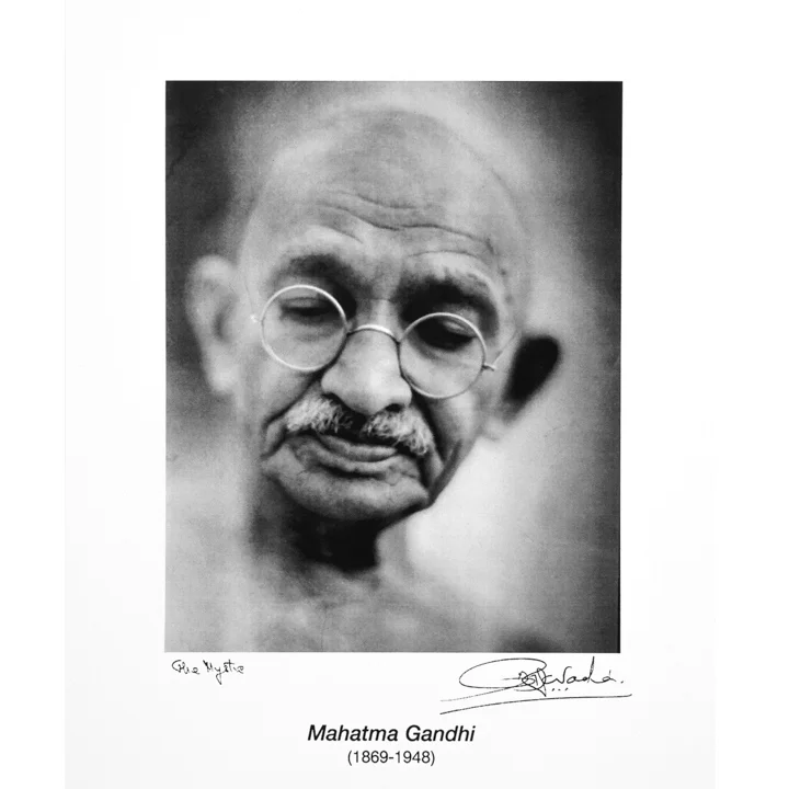 Artzfolio Mahatma Gandhi Canvas Art Prints With Frame Single