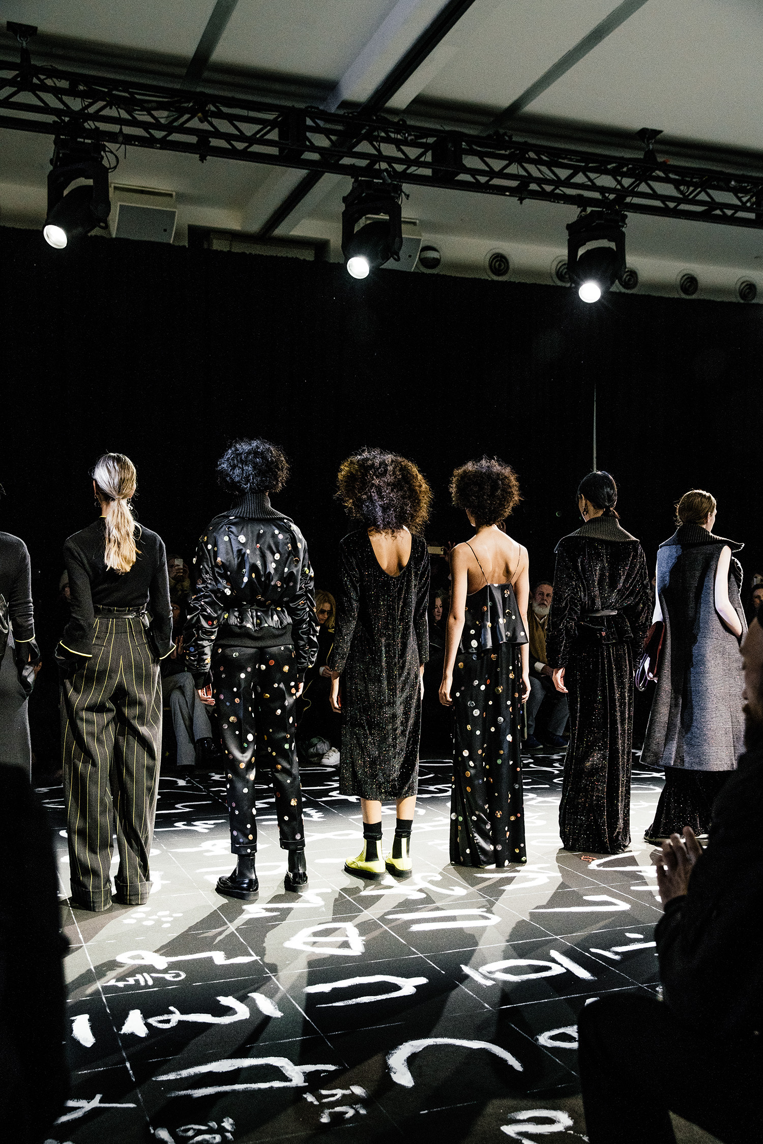 伊朗 FW16跑道秀