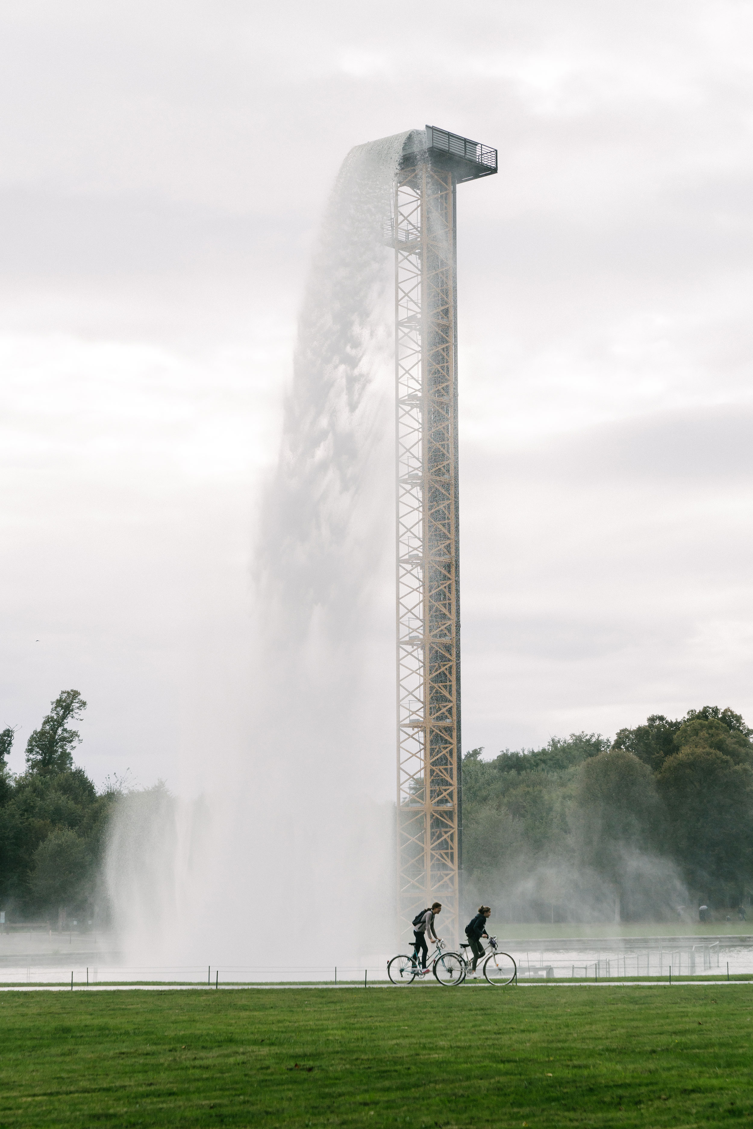 瀑布,2016由Olafur Eliasson