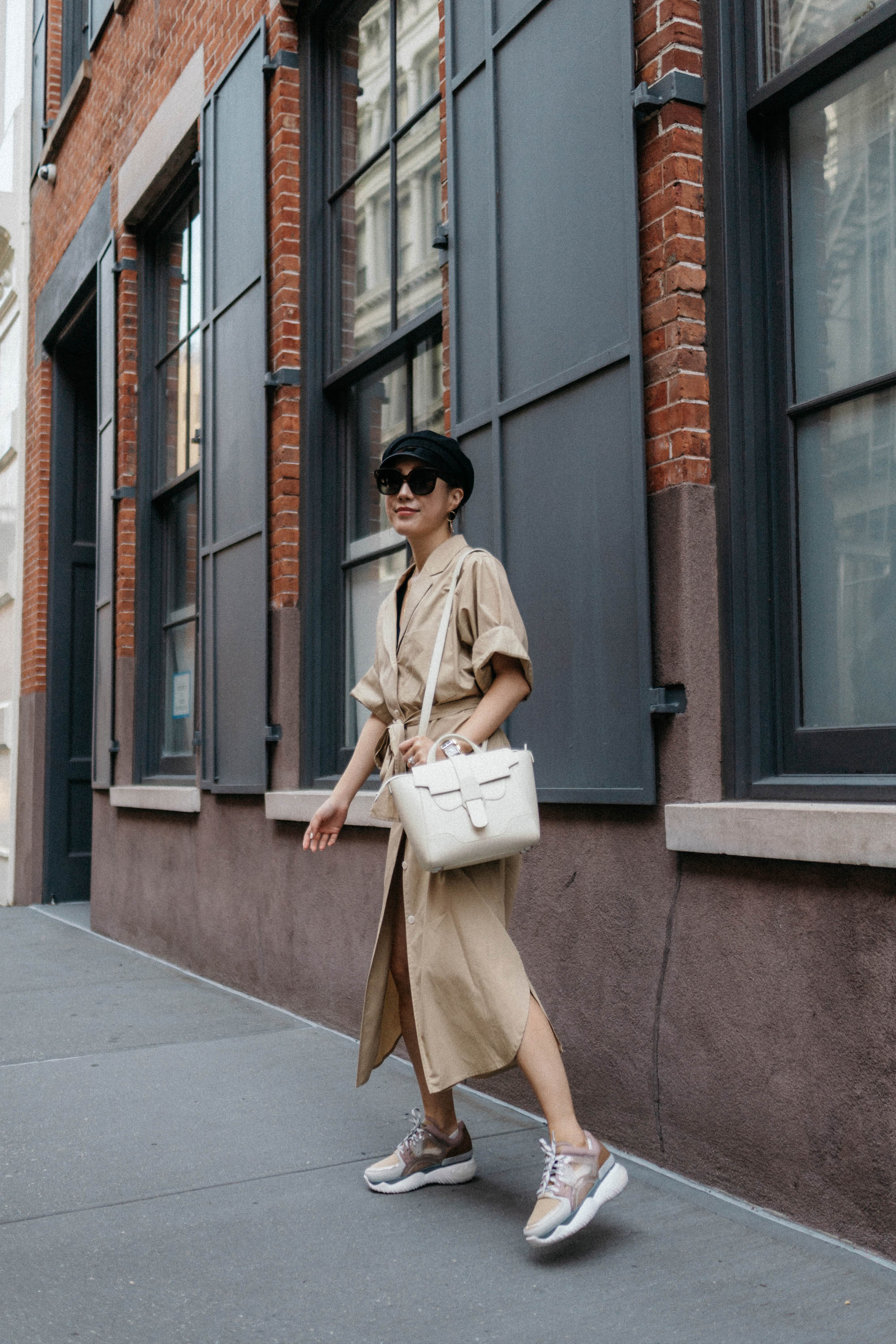日月镐,Fendi运动鞋,Senreve Bag,Gucci帽子,Celine太阳镜
