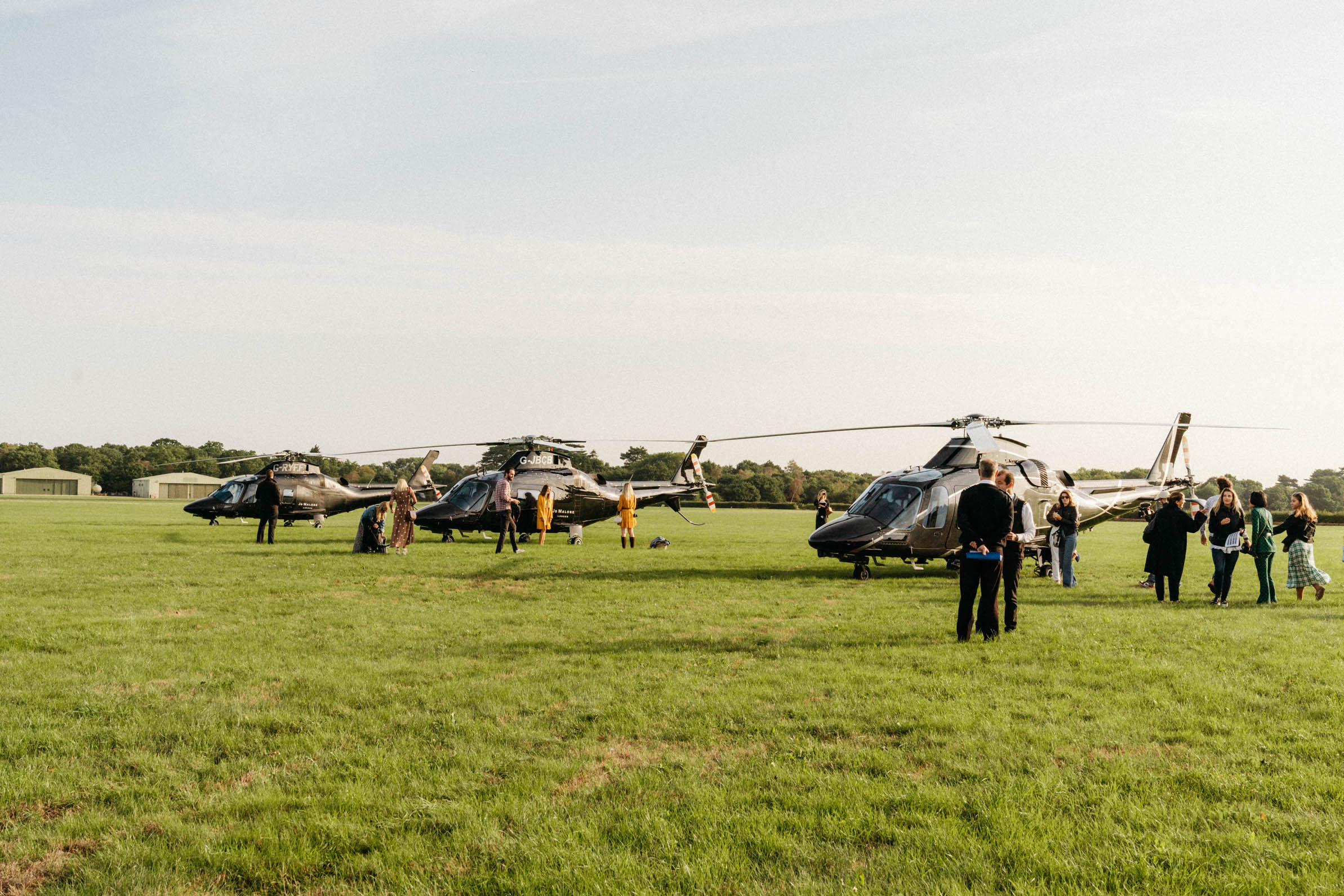 清晨在德纳姆机场(Denham Aerodrome)乘飞机飞往肯特(Kent),一日游!