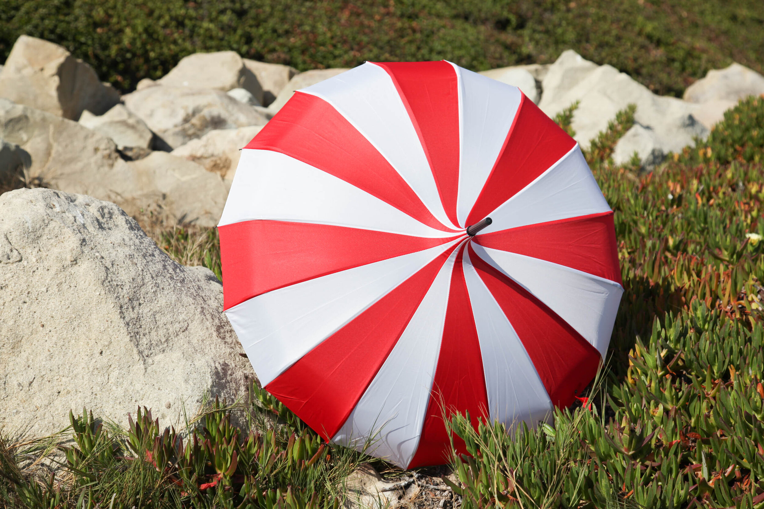 Kung Fu Smith Vintage Pagoda Parasol Umbrella Sun UV Protection Rain Stick Umbrellas for Women & Girls Black and Red 
