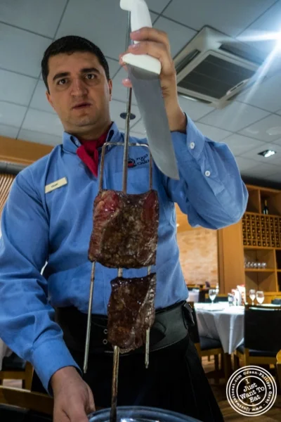 Shoulder steak at Fogo de Chao在圣保罗,巴西