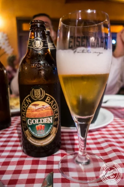 在Margherita Pizzeria的啤酒在圣保罗,巴西