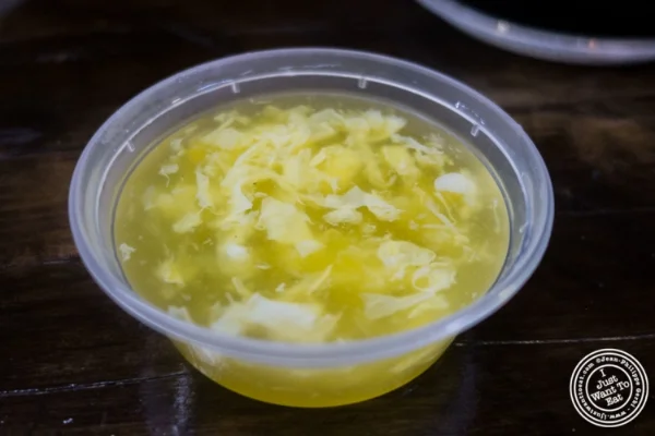 鸡蛋掉落汤  Lo Fatt Chow,健康的中国菜,在霍博肯,NJ