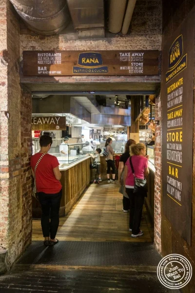 Giovanni Rana在切尔西市场,纽约,纽约