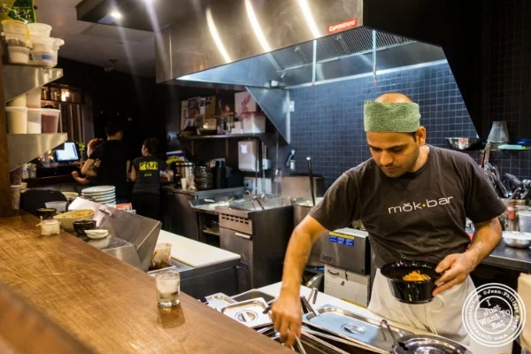 厨房 Mokbar,韩国拉面在切尔西市场 