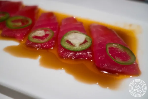 Jalapeño金枪鱼生鱼片在 Mastro的中国体育网直播馆在纽约,纽约 