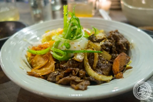 Bulgogi at. . Mokbar,韩国拉面在切尔西市场 