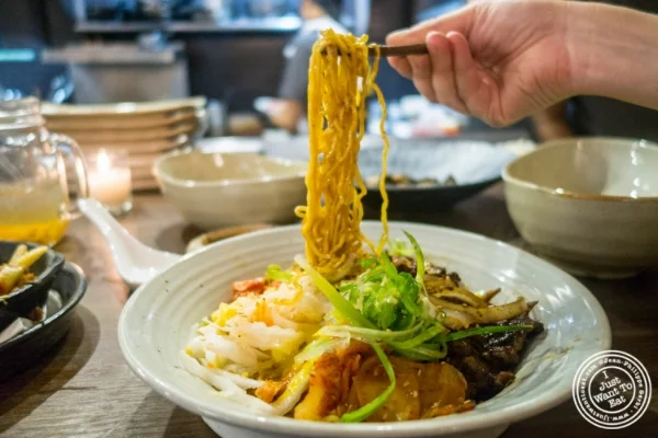 Bulgogi at. . Mokbar,韩国拉面在切尔西市场 