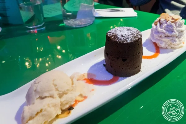 Frondant Au Chocolat. at 勒村纽约,纽约 