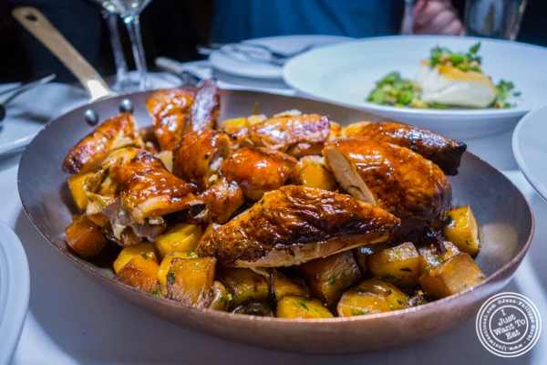 Poulet Fermier Roti etTruffé at Bagatelle 在纽约纽约纽约州肉类区