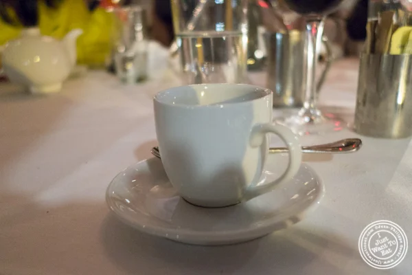 Decaf Espresso at. Sunday at Bagatelle 在纽约纽约纽约州肉类区