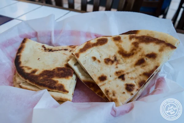 皮塔饼 at 这是我在霍博肯的希腊人,NJ