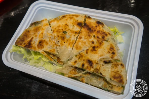 C bao亚洲小圆面包的葱煎饼和更多在纽约,纽约