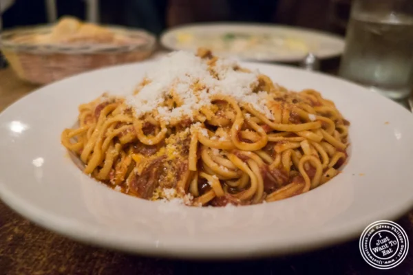 Max的意大利面条alla chitarra,意大利餐厅在Tribeca