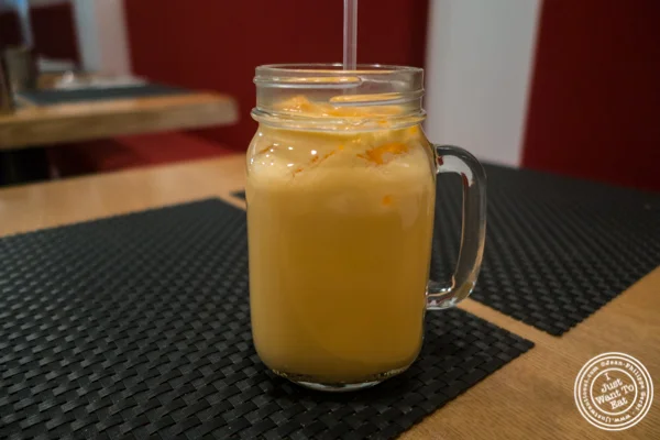 纽约市印度中国体育网直播Dosai的芒果lassi