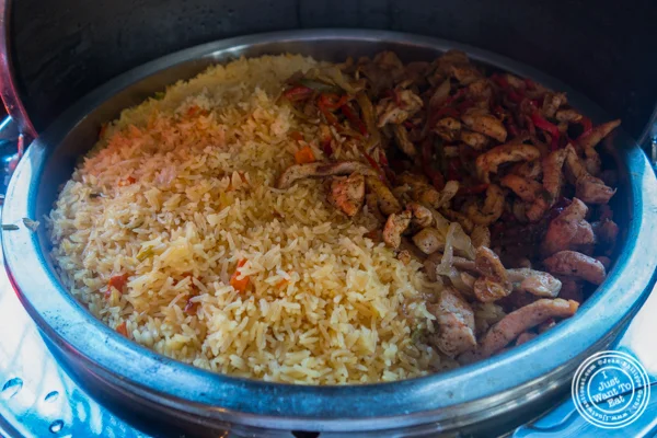 鸡Fajita在麦迪逊中国体育网直播和格栅在霍博肯,nj