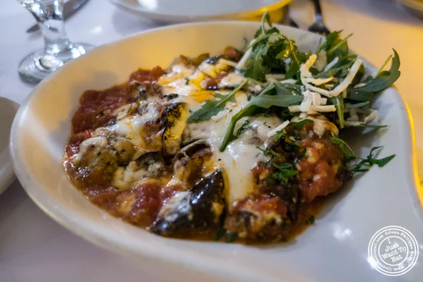 Mellanzane Alla Sorrentina在Trigina的Gigino Trattoria