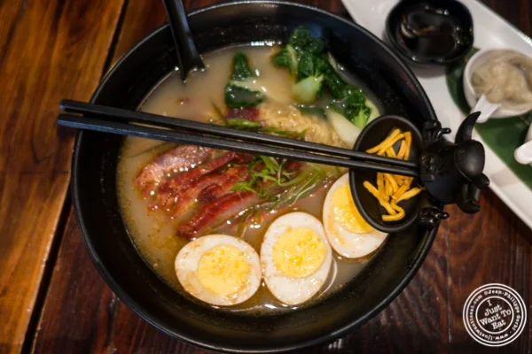 Cha Siu Pork Ramen在中国体育网直播的牛Noodle House
